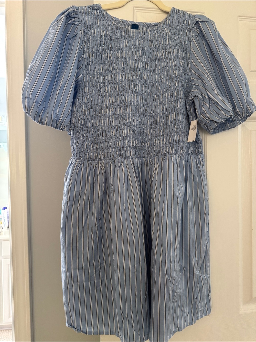 Old Navy Light Blue Striped Smocked Mini Dress - Picture 1 of 2